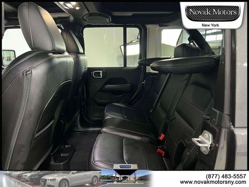 Used 2022 Jeep Wrangler Unlimited Sahara w/ Cold Weather Group image 13