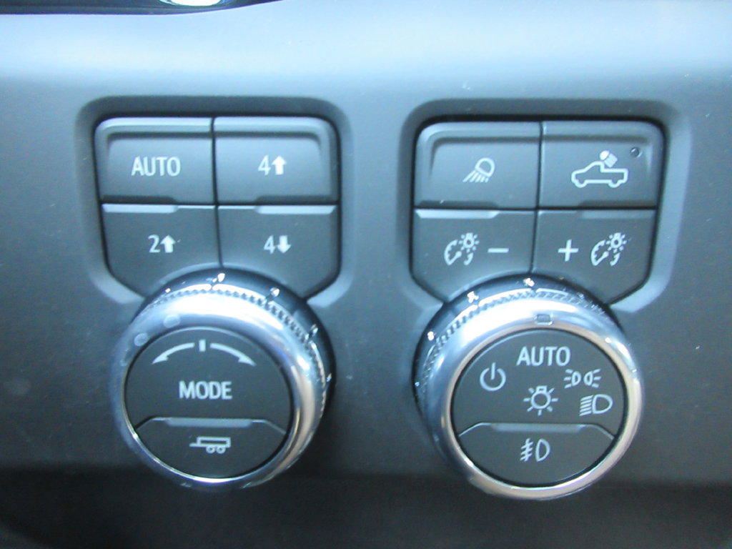New 2026 GMC Sierra 1500 AT4 w/ AT4 Premium Package AWD/4WD image 17