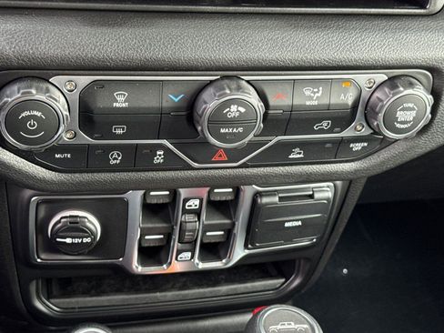 New 2026 Jeep Gladiator Sport image 16