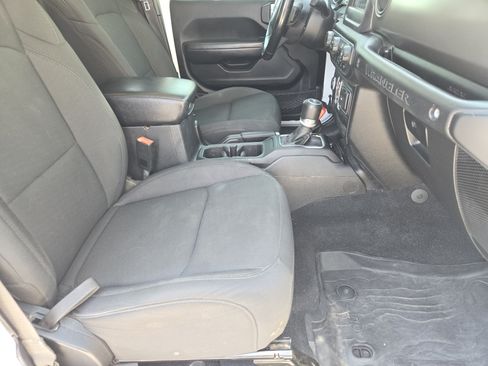 Used 2020 Jeep Wrangler Unlimited Sport S AWD/4WD image 16