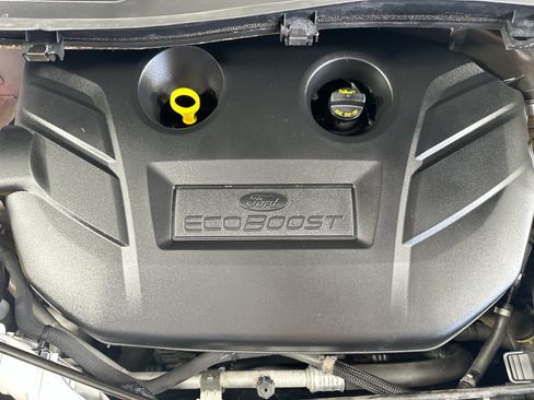 Used 2019 Ford Escape Titanium w/ U0J03 - Titanium Tow Package FWD image 29