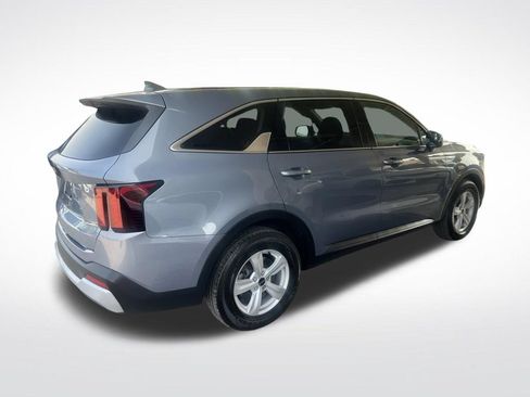 Certified 2024 Kia Sorento LX FWD image 41