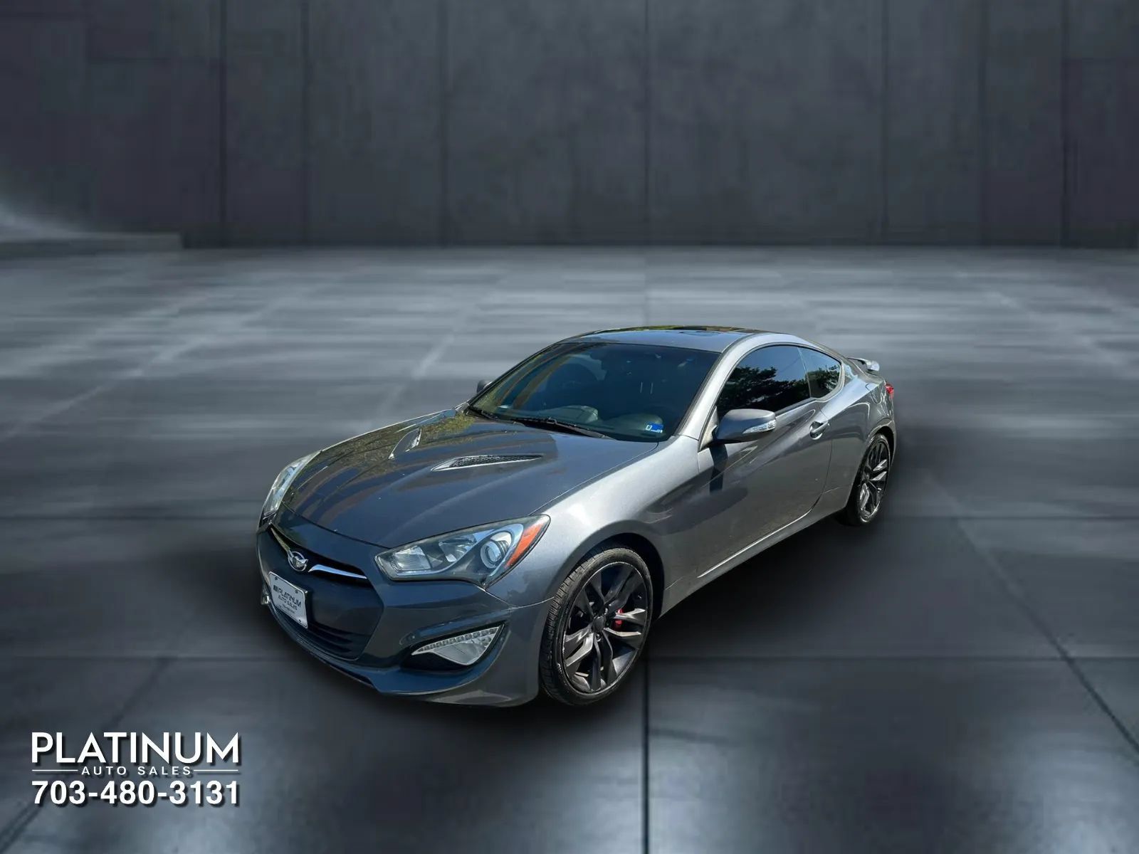 Used 2015 Hyundai Genesis 3.8 RWD image 6