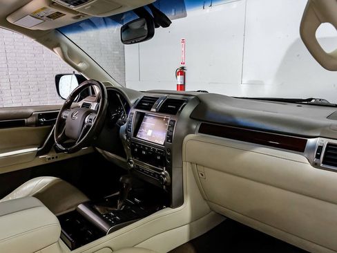 Used 2017 Lexus GX 460 Premium AWD/4WD image 21
