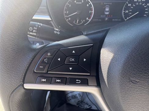 Used 2025 Nissan Altima 2.5 SV image 28