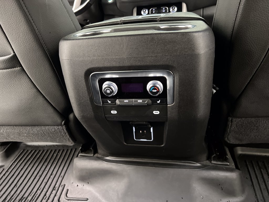 Used 2021 GMC Yukon XL Denali AWD/4WD image 28
