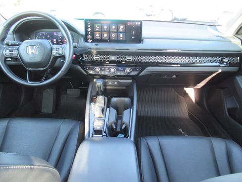 Used 2024 Honda Accord EX-L image 12