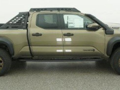 New 2025 Toyota Tacoma Trailhunter image 3