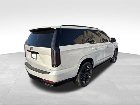 Certified 2025 Cadillac Escalade Sport Platinum image 4