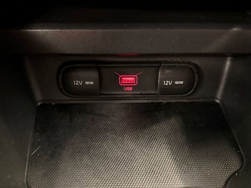 Used 2020 Kia Soul LX FWD image 14