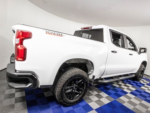 Used 2025 Chevrolet Silverado 1500 LT Trail Boss w/ Convenience Package II image 4