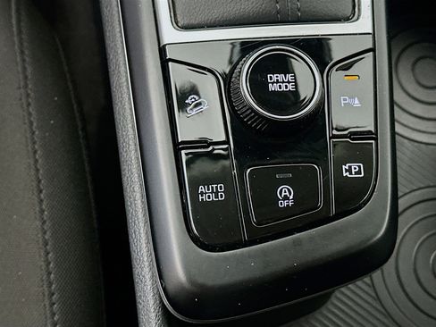 Used 2025 Kia Sportage LX FWD image 24