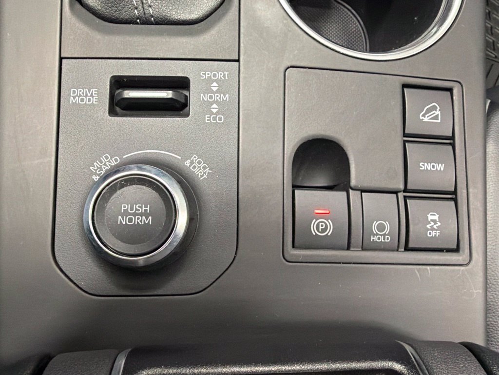 Used 2023 Toyota Highlander XSE AWD/4WD image 37