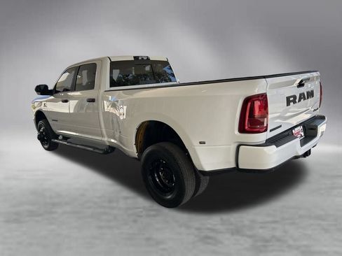 Used 2025 RAM 3500 Big Horn AWD/4WD image 4