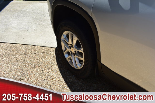 Certified 2022 Chevrolet Traverse LS FWD image 16