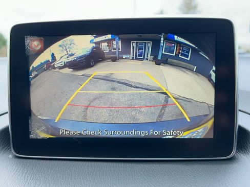 Used 2016 MAZDA MAZDA3 i Touring w/ Popular Equipment Package image 15