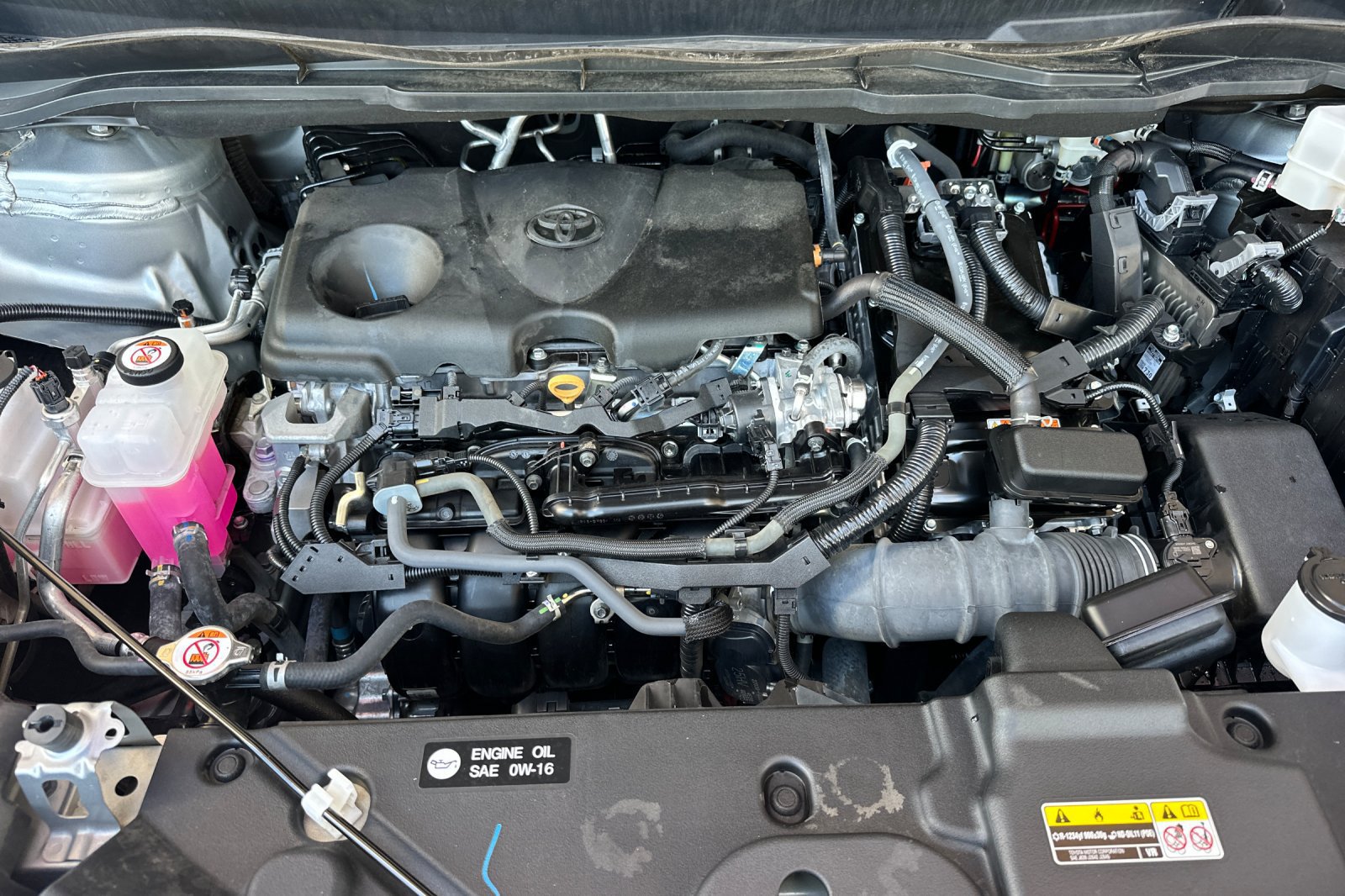 Certified 2024 Toyota Sienna XLE FWD image 35