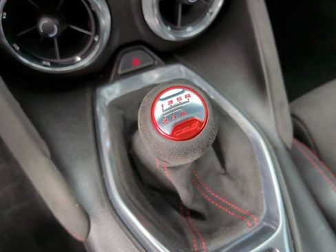 Used 2018 Chevrolet Camaro ZL1 RWD image 25