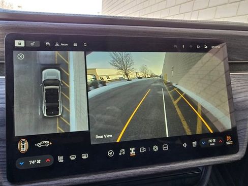 Used 2022 Rivian R1S Launch Edition image 62