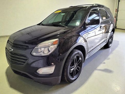 Used 2017 Chevrolet Equinox LT w/ Midnight Edition image 16