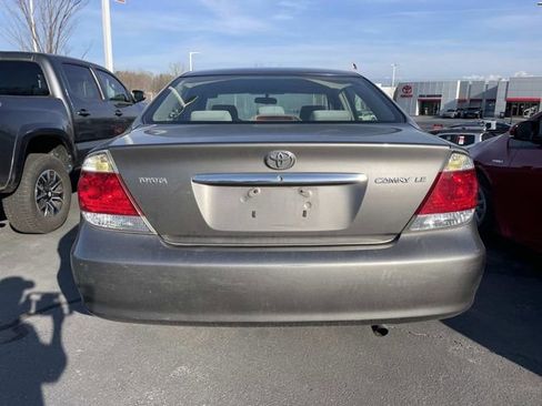 Used 2006 Toyota Camry LE image 3