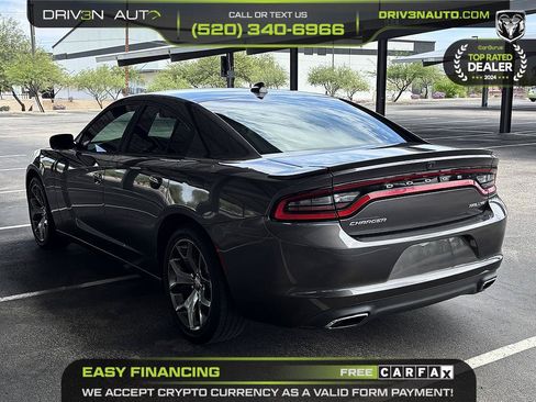 Used 2015 Dodge Charger SXT RWD image 5