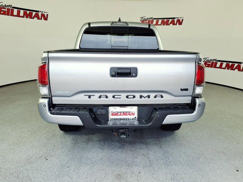 Used 2021 Toyota Tacoma TRD Sport w/ Technology Package AWD/4WD image 8
