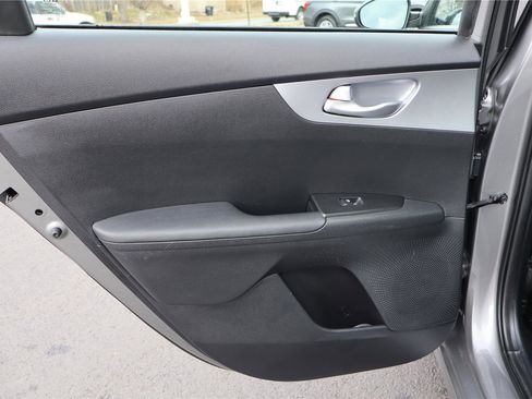 Used 2022 Kia Forte LXS w/ LXS Technology Package image 23