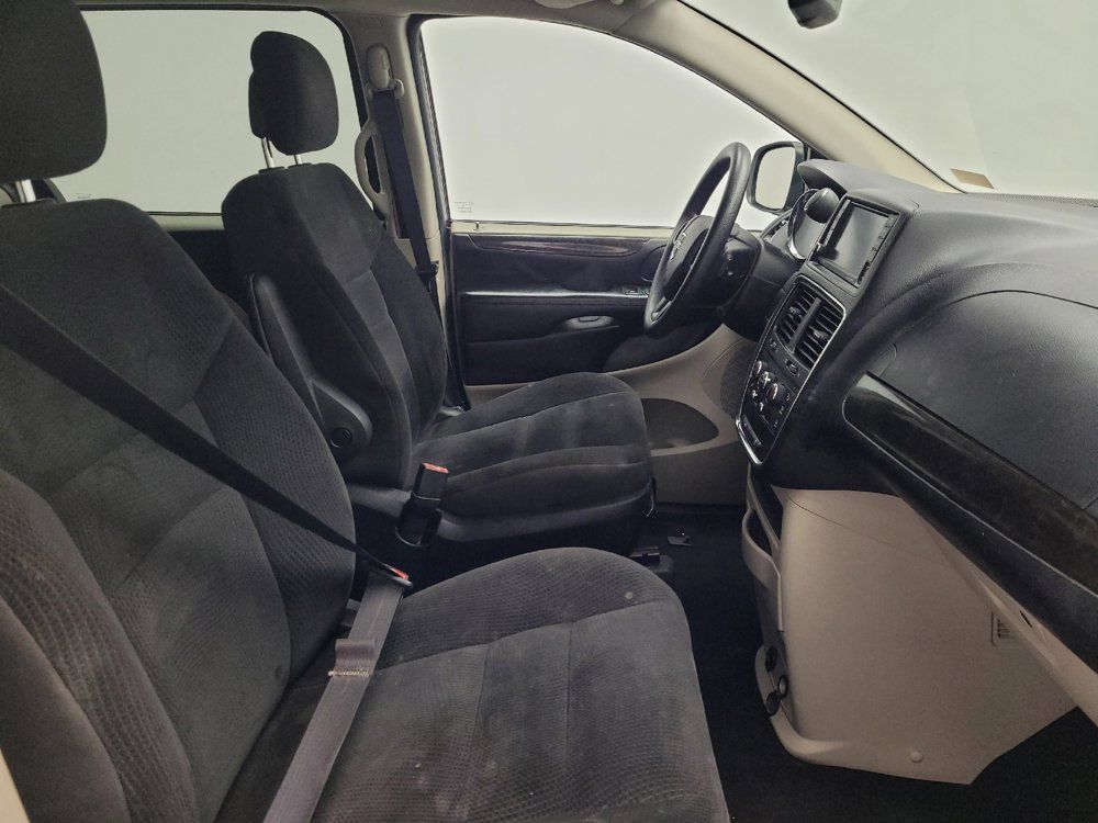 Used 2019 Dodge Grand Caravan SE FWD image 21