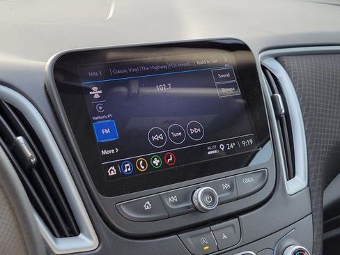 Used 2023 Chevrolet Malibu LT image 17