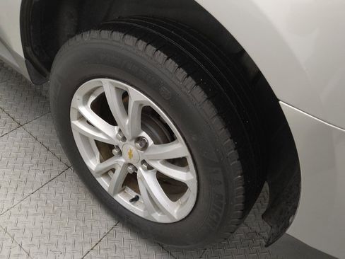 Used 2017 Chevrolet Equinox LT w/ Convenience Package FWD image 31
