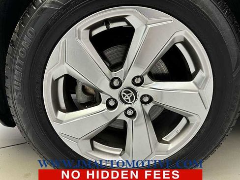 Used 2021 Toyota RAV4 Limited image 9