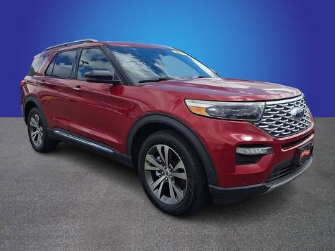 Used 2020 Ford Explorer Platinum w/ Premium Technology Package image 3
