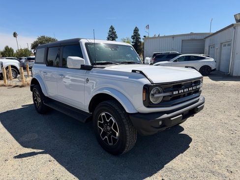 Used 2025 Ford Bronco Outer Banks AWD/4WD image 7