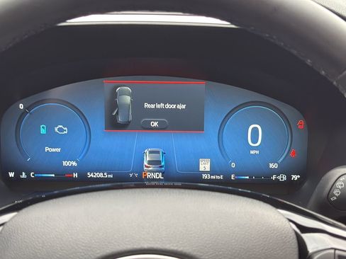 Certified 2023 Ford Escape Platinum w/ Premium Technology Package FWD image 10