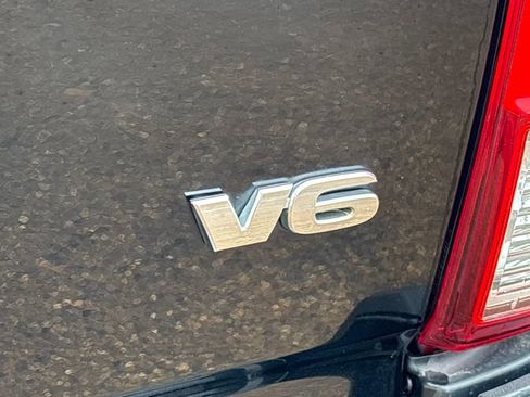 Used 2017 Toyota Tacoma TRD Off-Road w/ Tow Package (A/T) image 30