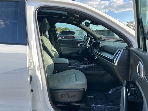 Used 2024 Kia Sorento SX Prestige w/ Sage Leather Package AWD/4WD image 43