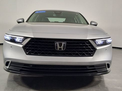 Used 2025 Honda Accord Touring image 16