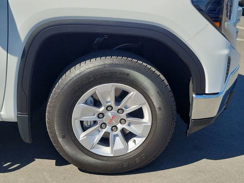 Used 2023 GMC Sierra 1500 SLE image 5