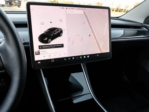 Used 2019 Tesla Model 3 Performance image 31