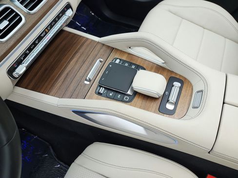 Certified 2026 Mercedes-Benz GLS 450 4MATIC image 11