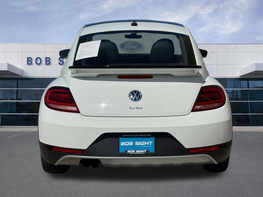 Used 2018 Volkswagen Beetle 2.0T Dune FWD image 32