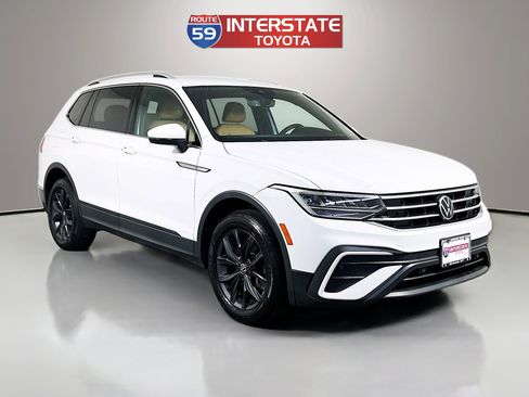 Used 2022 Volkswagen Tiguan SE AWD/4WD image 1