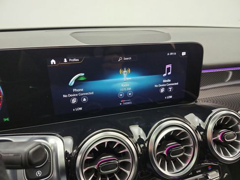 Used 2022 Mercedes-Benz GLB 250 image 9