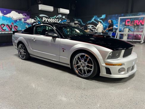 Used 2009 Ford Mustang GT image 8