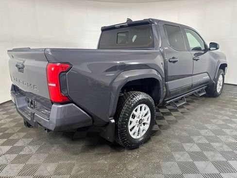 Used 2025 Toyota Tacoma SR5 AWD/4WD image 3