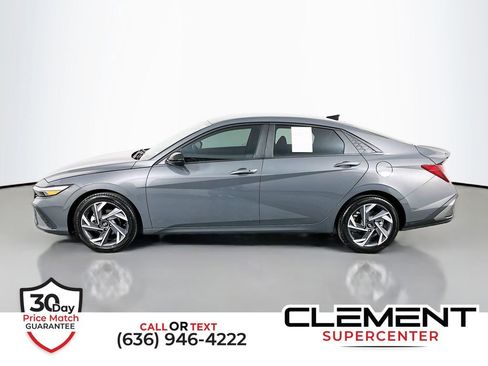 Used 2025 Hyundai Elantra Sport image 4