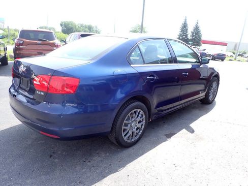 Used 2013 Volkswagen Jetta SE FWD image 6