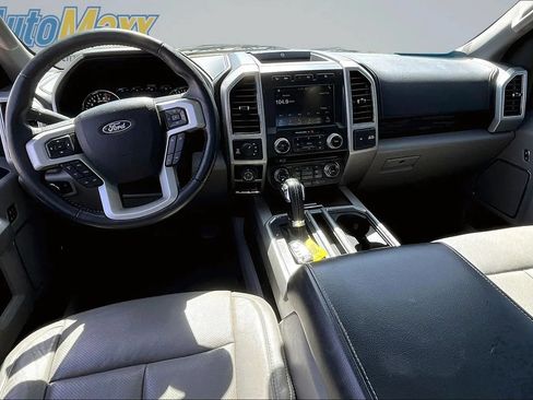 Used 2018 Ford F150 Lariat w/ Equipment Group 502A Luxury AWD/4WD image 12