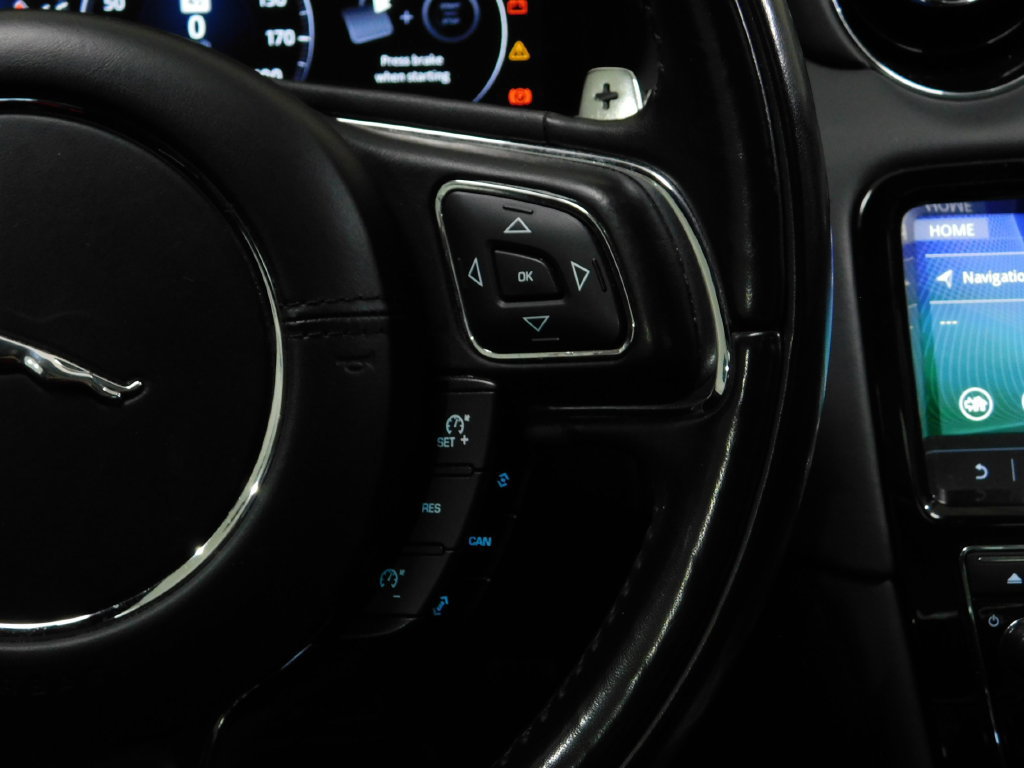 Used 2018 Jaguar XJ RWD image 45